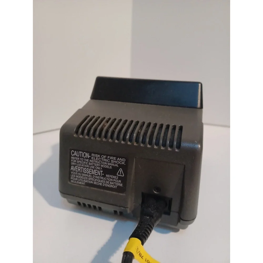 M/A-Com‎ CH-104560-026 - Tri-Chemistry Rapid Single Battery Charger
